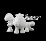 Libro Catálogo de la exposición Un Designer Toy Artesanal, autor Syntetyk Estudio de Diseño